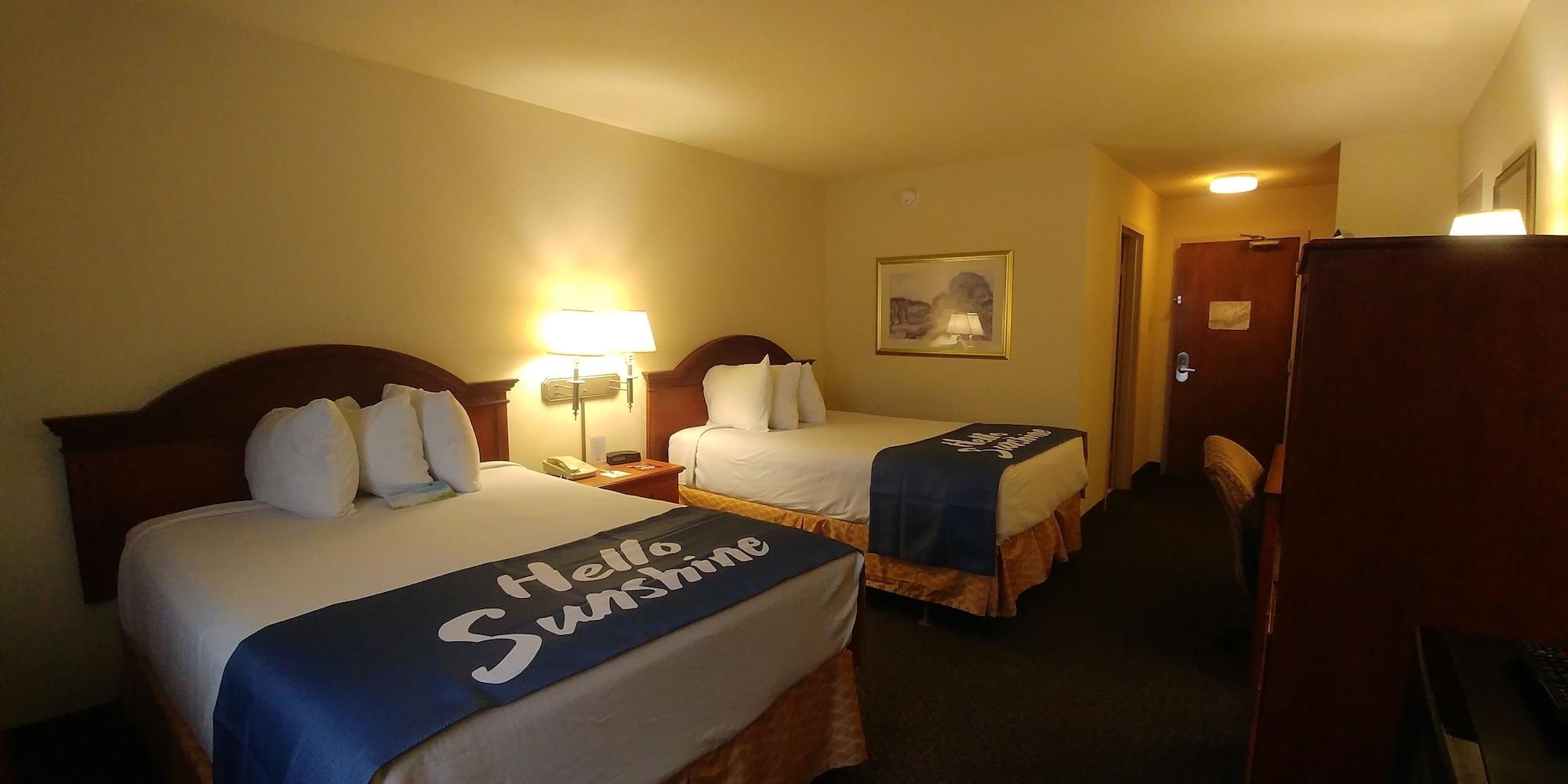 Days Inn By Wyndham Sidney Oh Екстериор снимка
